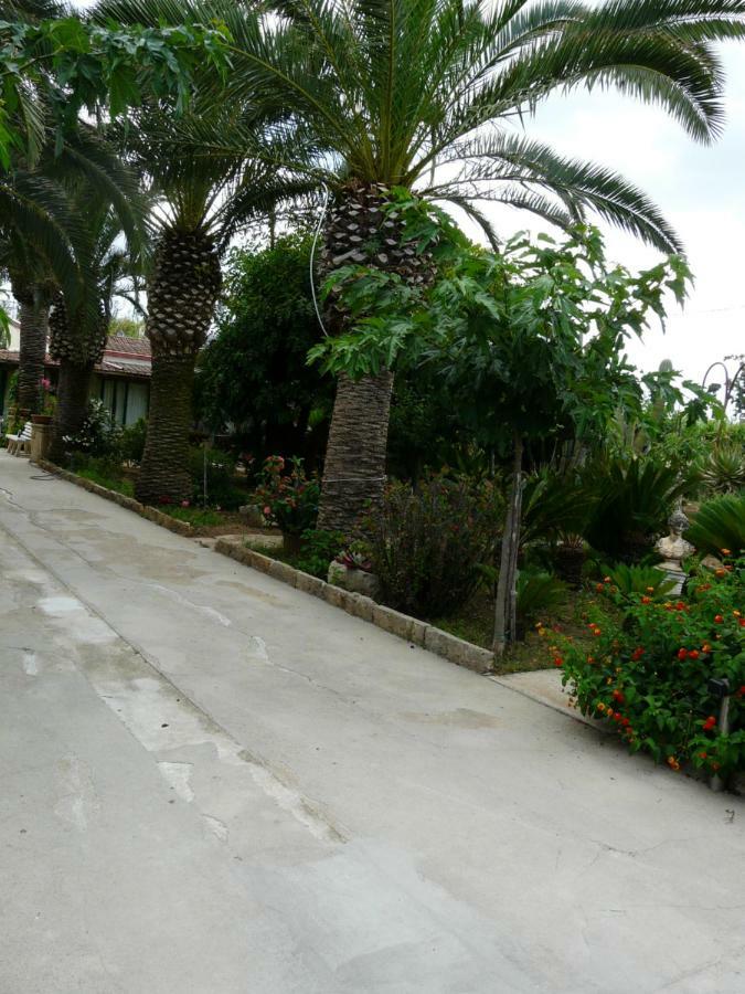 Villa Yucca Avola Exterior photo